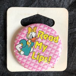 1988 Disney Daisy Duck - Read My Lips Button